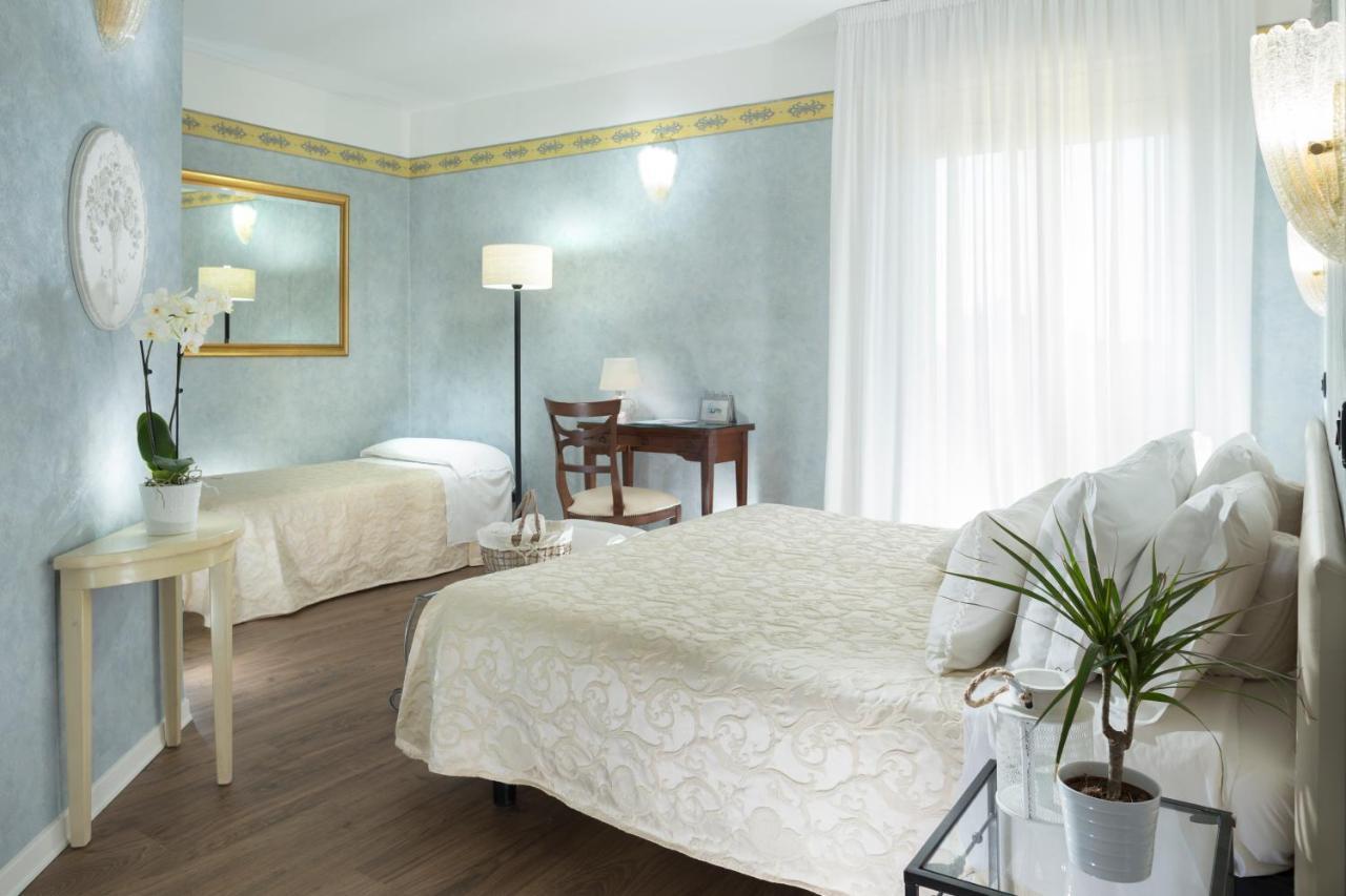 Hotel Apollo リッチョーネ エクステリア 写真