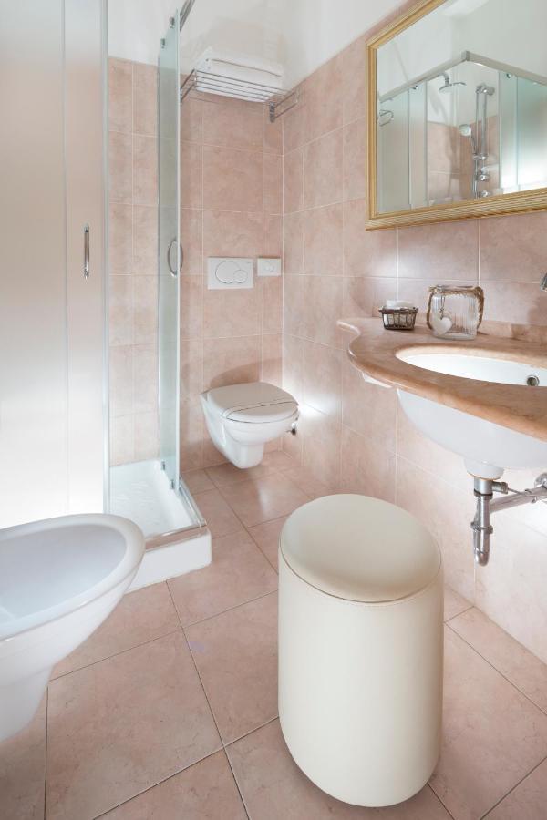 Hotel Apollo リッチョーネ エクステリア 写真